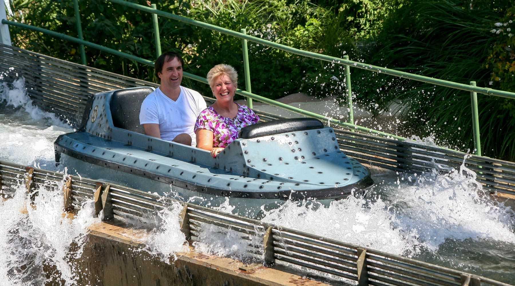 People enjoying the Coal Cracker ride at Hersheypark